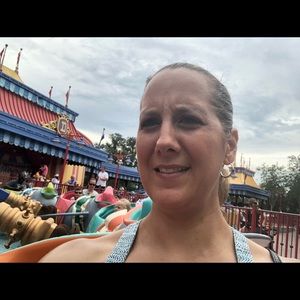 Meet your Posher, Janet